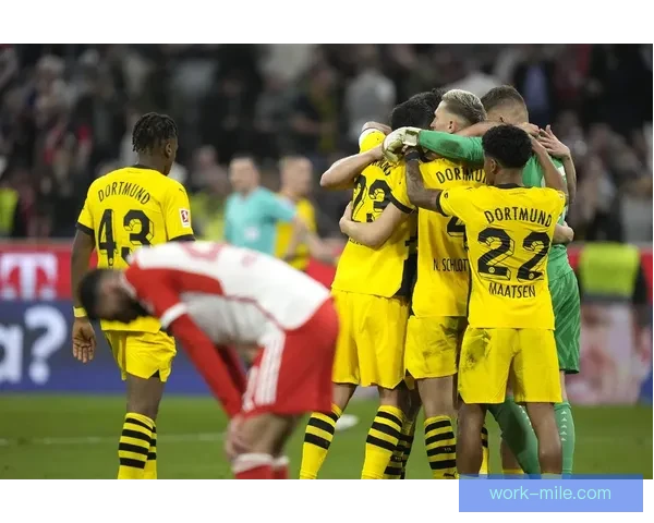 卢克曼欧联决赛大演帽子戏法助球队夺冠精彩表现载入历史