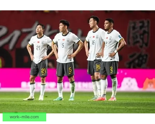 朱辰杰蒋圣龙双中卫组合助力上海申花与中国男足防线稳固新篇章